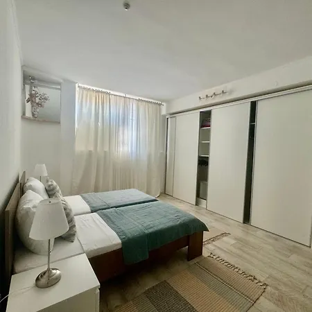 Tres Jolie Apartment