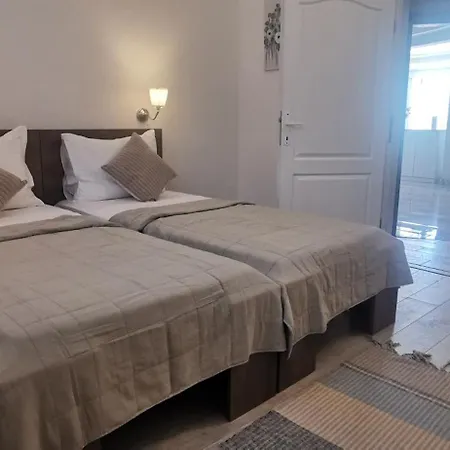 Tres Jolie Apartment